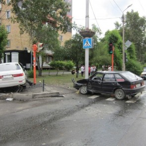 В Хакасии подросток за рулем отцовской машины насмерть сбил велосипедистку