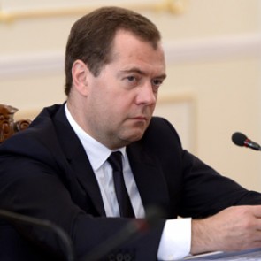 Медведев выразил соболезнования семьям погибших в метро