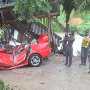 Россиянка с дочерью в Таиланде попали под скатившийся с горы валун