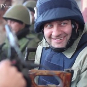 Михаил Пореченков пострелял из пулемета в аэропорту Донецка