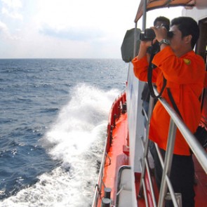 Угрозу цунами объявили в Индонезии