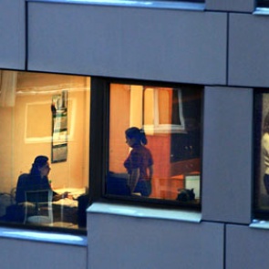 Трудоголизм назвали причиной алкоголизма