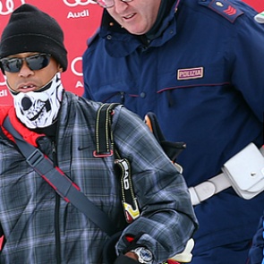 Папарацци камерой выбил зуб Тайгеру Вудсу