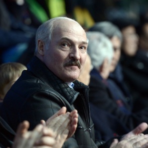 Лукашенко назвал себя профессиональным футболистом