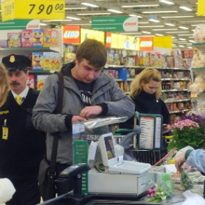 Прокуроры возбудили 1,5 тысячи дел из-за завышения цен