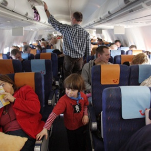 Названы самые популярные авианаправления для путешествий с детьми