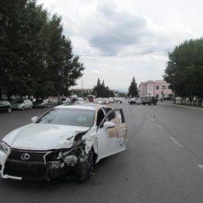 Ребенок погиб в Туве из-за выехавшего на встречную полосу автокрана