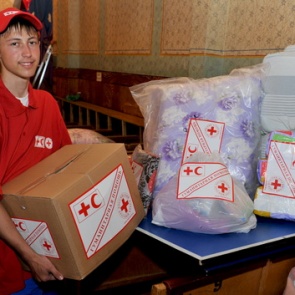 Хакасским погорельцам раздадут 800 семейных наборов гуманитарной помощи