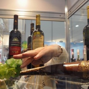 СМИ назвали минимальные цены вина и шампанского