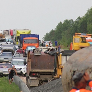 На размытой трассе в Тюменской области ввели «сухой закон»