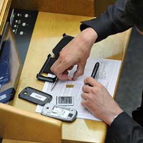 Общественная палата предложила ввести лимит на сим-карты