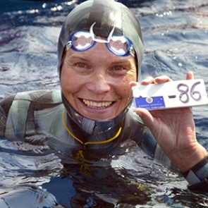 Водолазы прекратили искать пропавшую россиянку-фридайвера