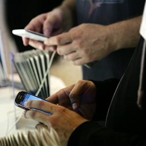 Глава «Евросети» пожаловался на трудности с ввозом смартфонов из-за санкций