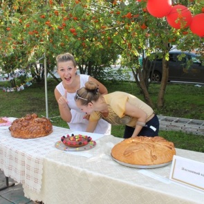 Ачинский Арбат выбрал самый вкусный именинный каравай