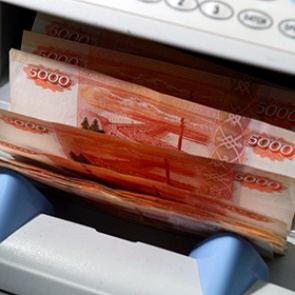 Курс доллара вырос до 65 рублей