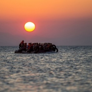 У берегов Ливии затонуло судно с мигрантами