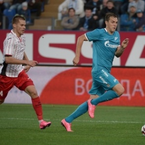 «Зенит» сыграл дома вничью с «Амкаром»