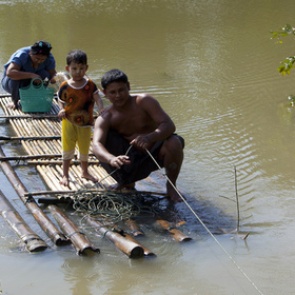 Россия доставила помощь в пострадавшую от наводнения Мьянму