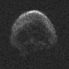 Летевший к Земле гигантский астероид оказался мертвой кометой