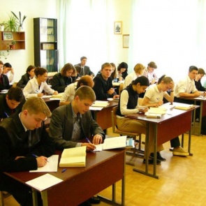 Глава города ратует за привлечение школьников к труду