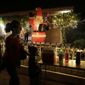 Социологи вывели россиян в лидеры по урезанию праздничных расходов