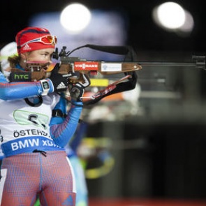 Российские биатлонисты остались без медалей в первый день Кубка мира