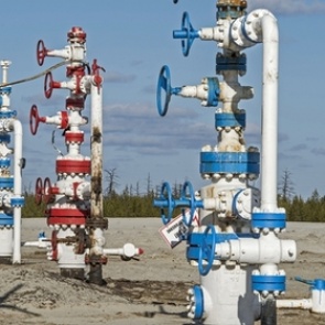 Аналитики ухудшили прогнозы цен на нефть в 2016 году