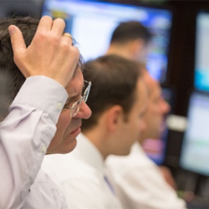 Американский фондовый рынок рухнул на фоне распродаж акций по всему миру