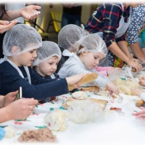 В Ачинске состоялся флешмоб по приготовлению пельменей