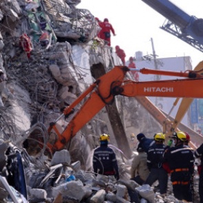Число погибших при землетрясении на Тайване выросло до 35