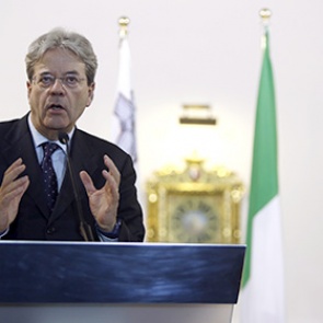 Италия и Венгрия отказались автоматически продлевать антироссийские санкции