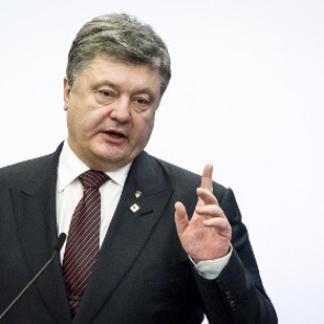 Порошенко призвал ужесточить санкции против России