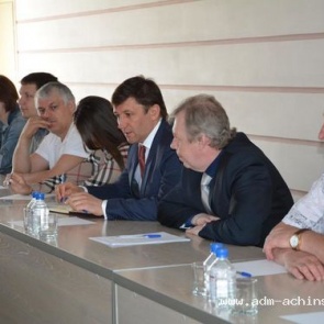 Советник губернатора Красноярского края Павел Ростовцев провел сегодня встречу со спортивной общественностью Ачинска