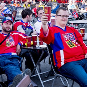 Болельщики выпили более 110 тысяч литров пива на ЧМ-2016 по хоккею