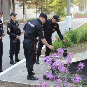 Полицейские Ачинска зажгли «Свечи памяти»
