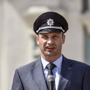 Кличко предупредил украинцев о риске остаться без отопления зимой