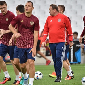 Россияне назвали причины провала сборной на Евро-2016