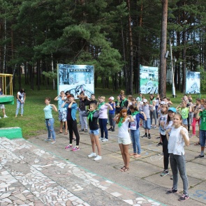 Ачинские соколята присоединились к акции «Зарядка со стражем порядка»