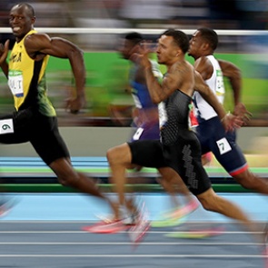 Ямайский бегун Болт улыбнулся в камеру во время стометровки и стал мемом