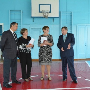 Глава Ачинска проконтролировал ход приемки образовательных учреждений