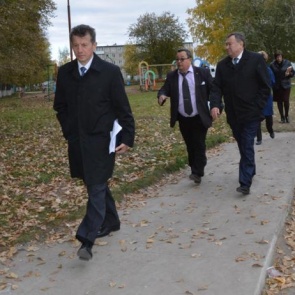 Глава Ачинска Илай Ахметов осуществил инспекционную поездку по образовательным учреждениям города