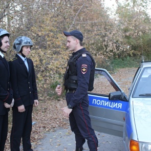 Учащиеся полицейского класса познакомились с работой вневедомственной охраны