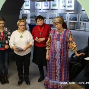 Краеведческий музей и детская художественная школа приглашают посмотреть выставку «Храмы России»