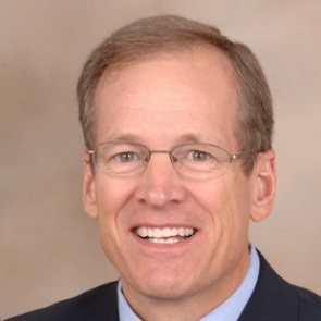 Помощник Трампа обсудил в Москве возможность снятия санкций