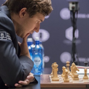 Карякин сыграл вничью с американцем на шахматном турнире в Нидерландах