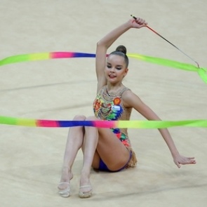 Российская гимнастка Аверина за день выиграла три золота на этапе Гран-при