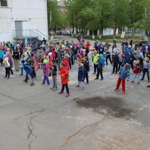 Зарядка от библиотекарей порадовала юных ачинцев