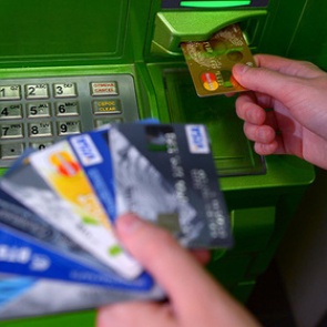 Край стал вторым в России по числу взятых жителями кредиток