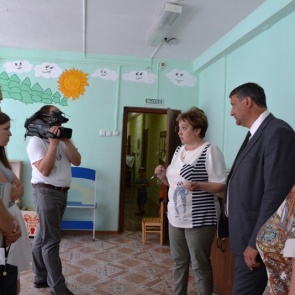 Родители попросили депутатов разобраться в конфликте с заведующей детсадом