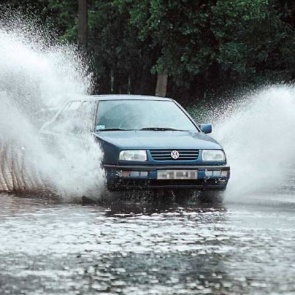 Подрядчикам, допустившим подтопления ачинских многоэтажек, грозят серьезные санкции